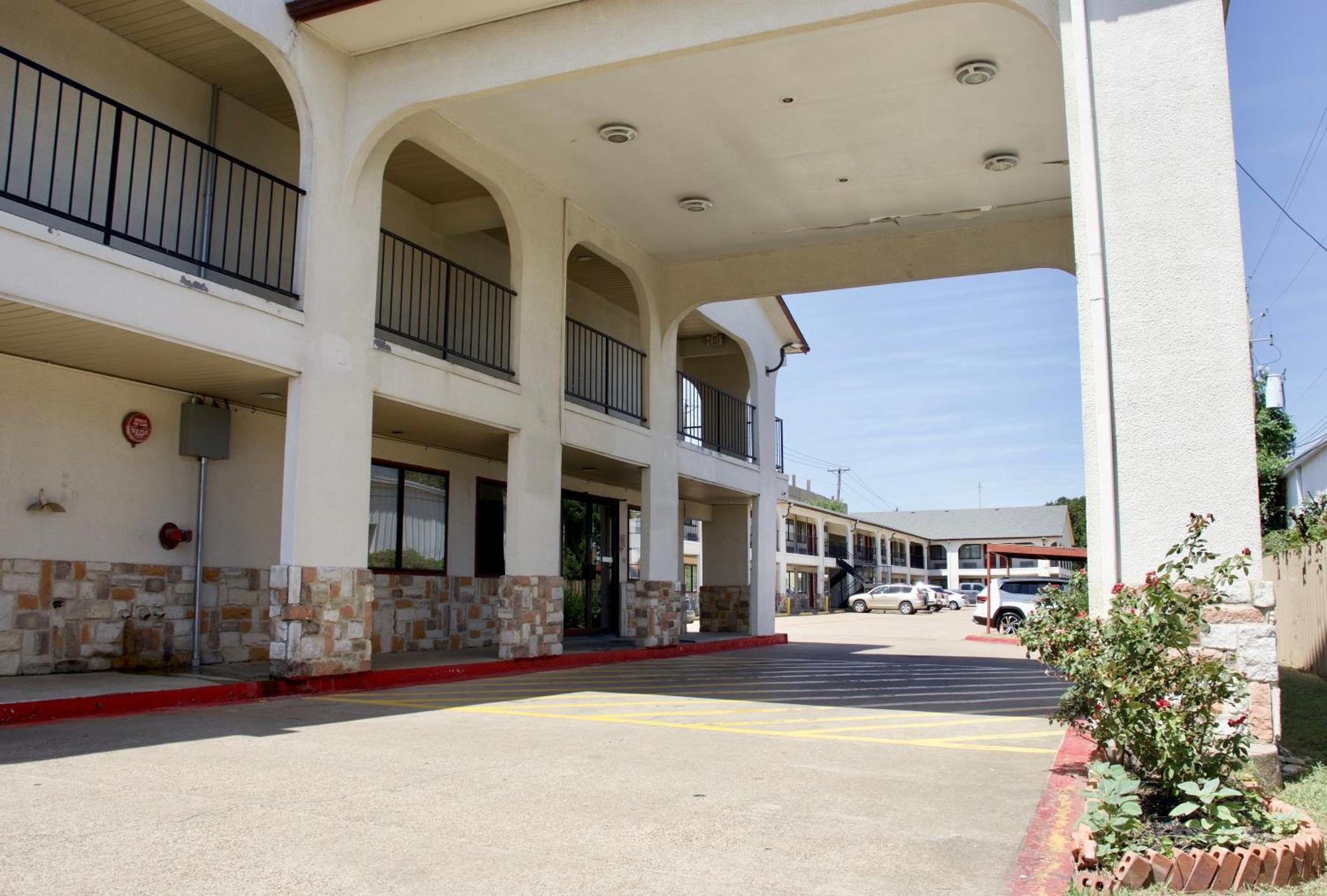 Executive Inn Of Arlington, Near At&T Stadium Eksteriør bilde